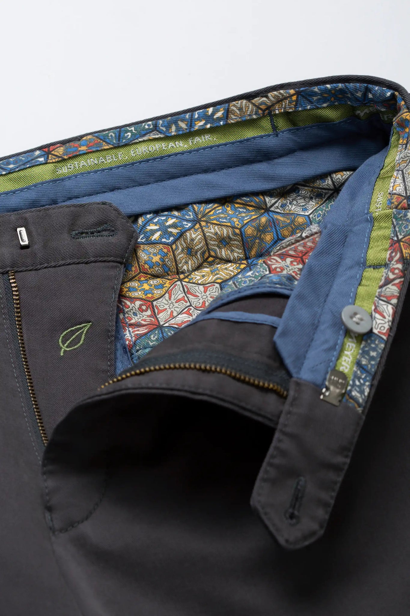 Meyer Oslo Flex Chino, waistband inner lining, Laurel - Matt O'Brien Fashions