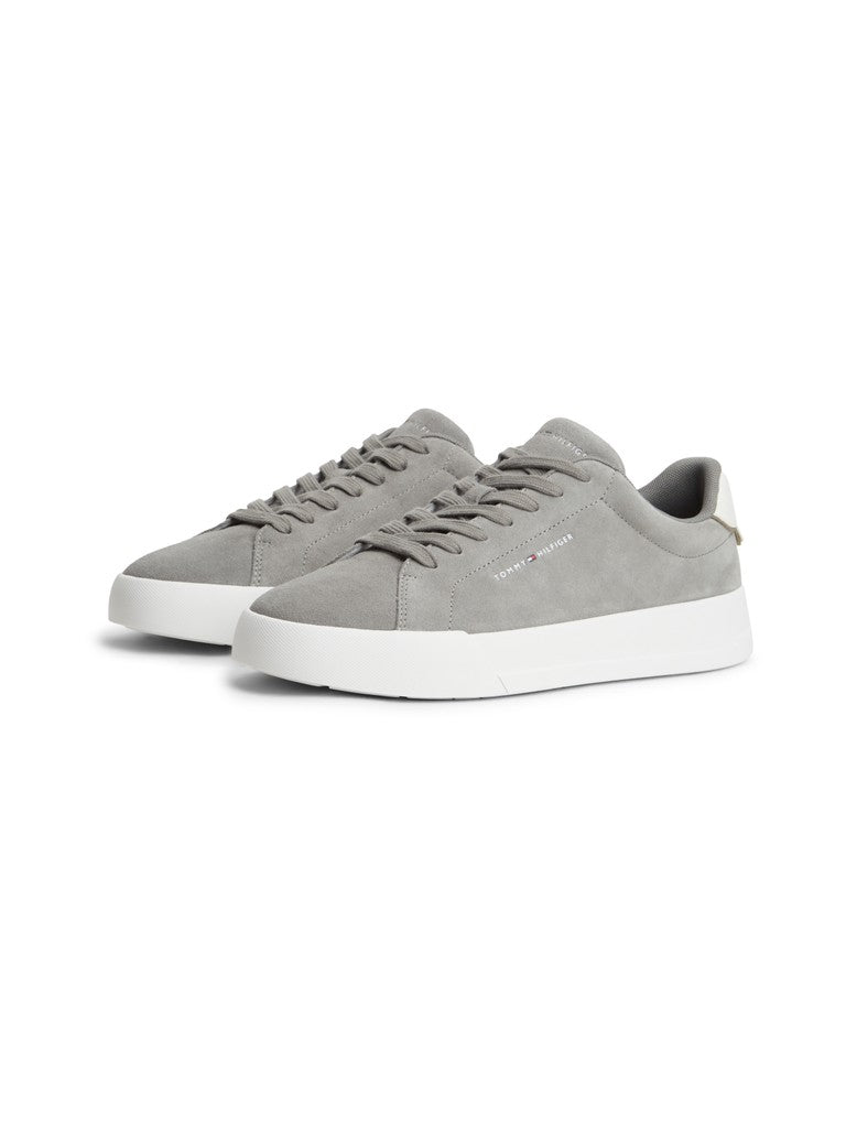 Tommy Hilfiger sneakers in grey suede with Hilfiger logo on the side
