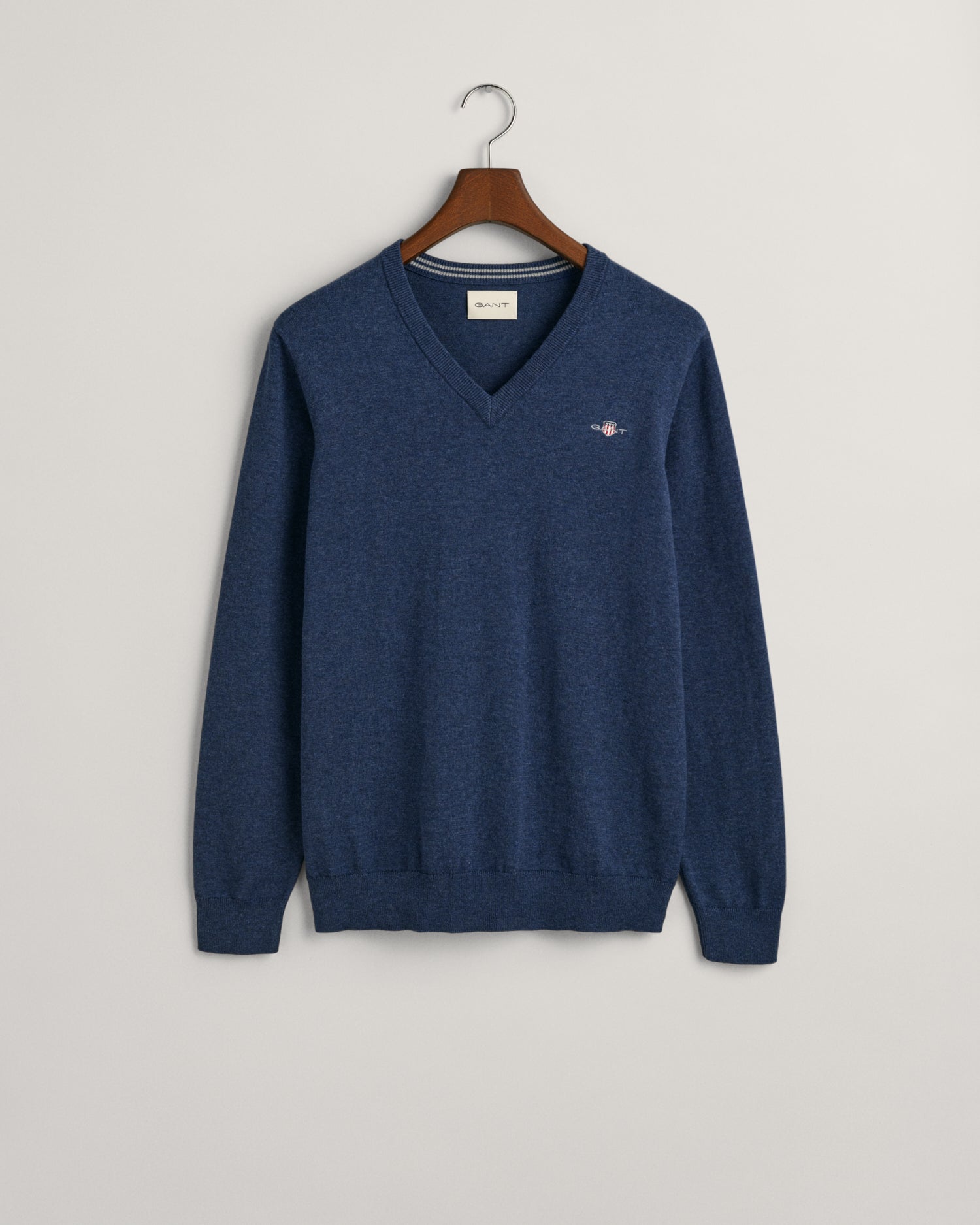 GANT Classic Cotton V-Neck Jumper - Matt O'Brien Fashions