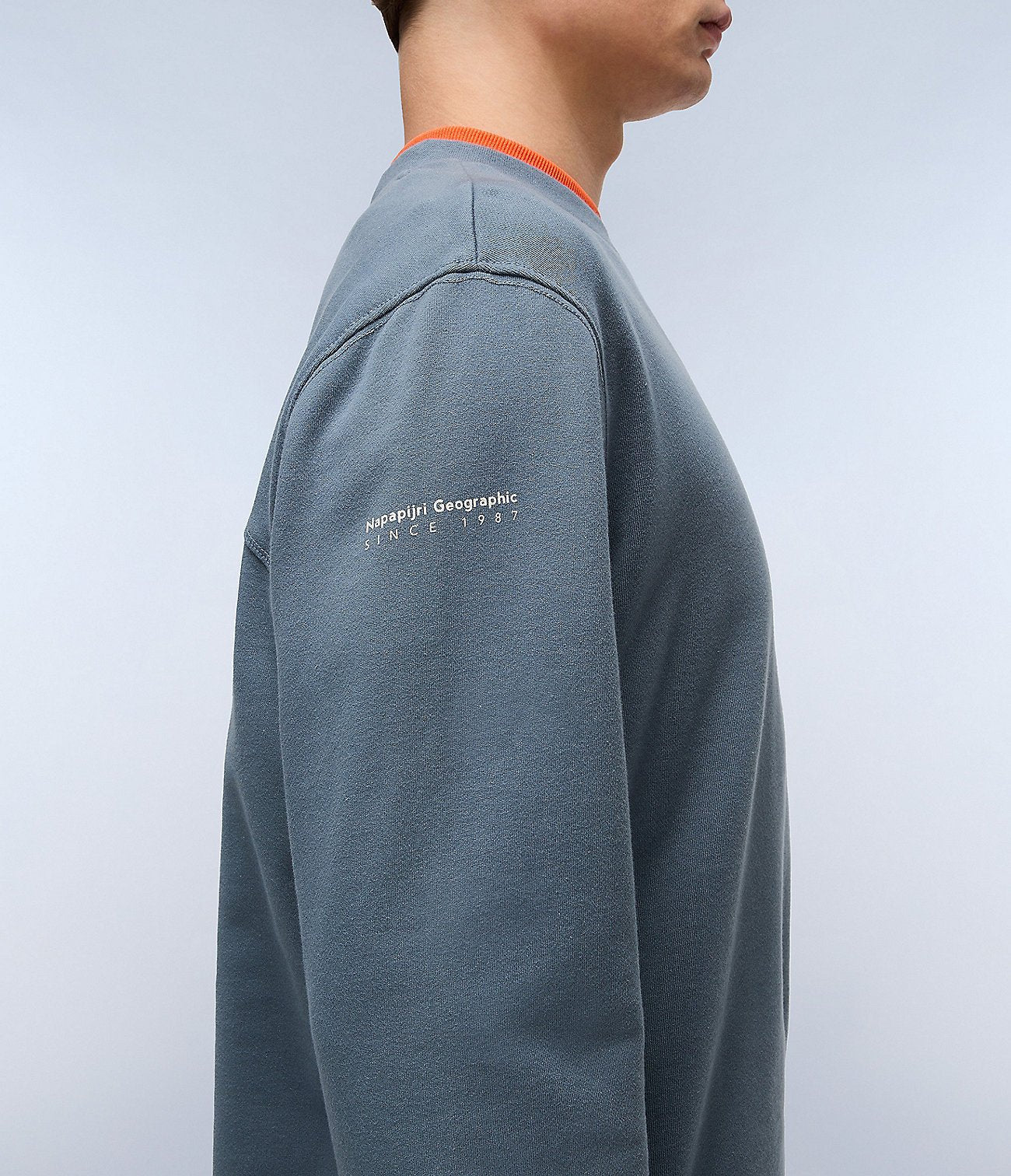 Napapijri Badge Crew Sweatshirt - Matt O'Brien Fashions